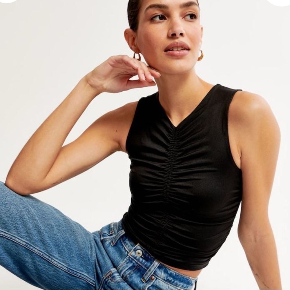 ABERCROMBIE AND FITCH SLEEK SEAMLESS FABRIC RUCHED HIGH NECK TOP
